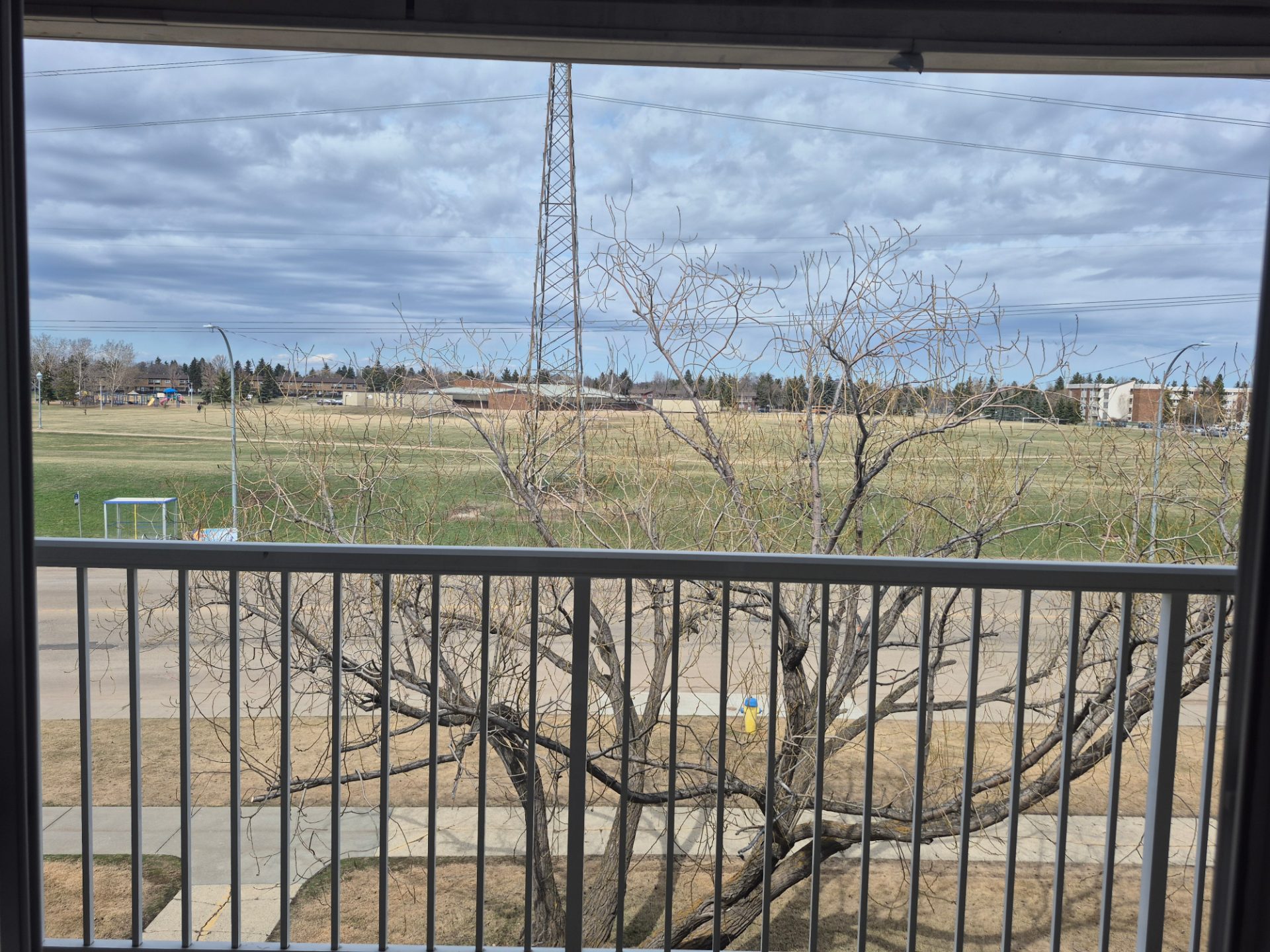 Spacious room available in century park Edmonton
