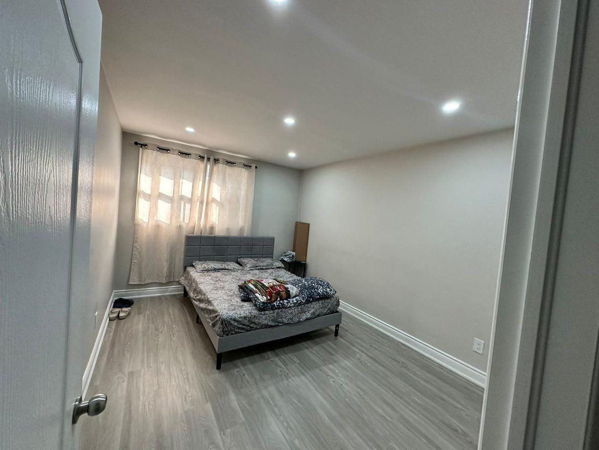 SHARING ROOM FEMALE NORTHYORK