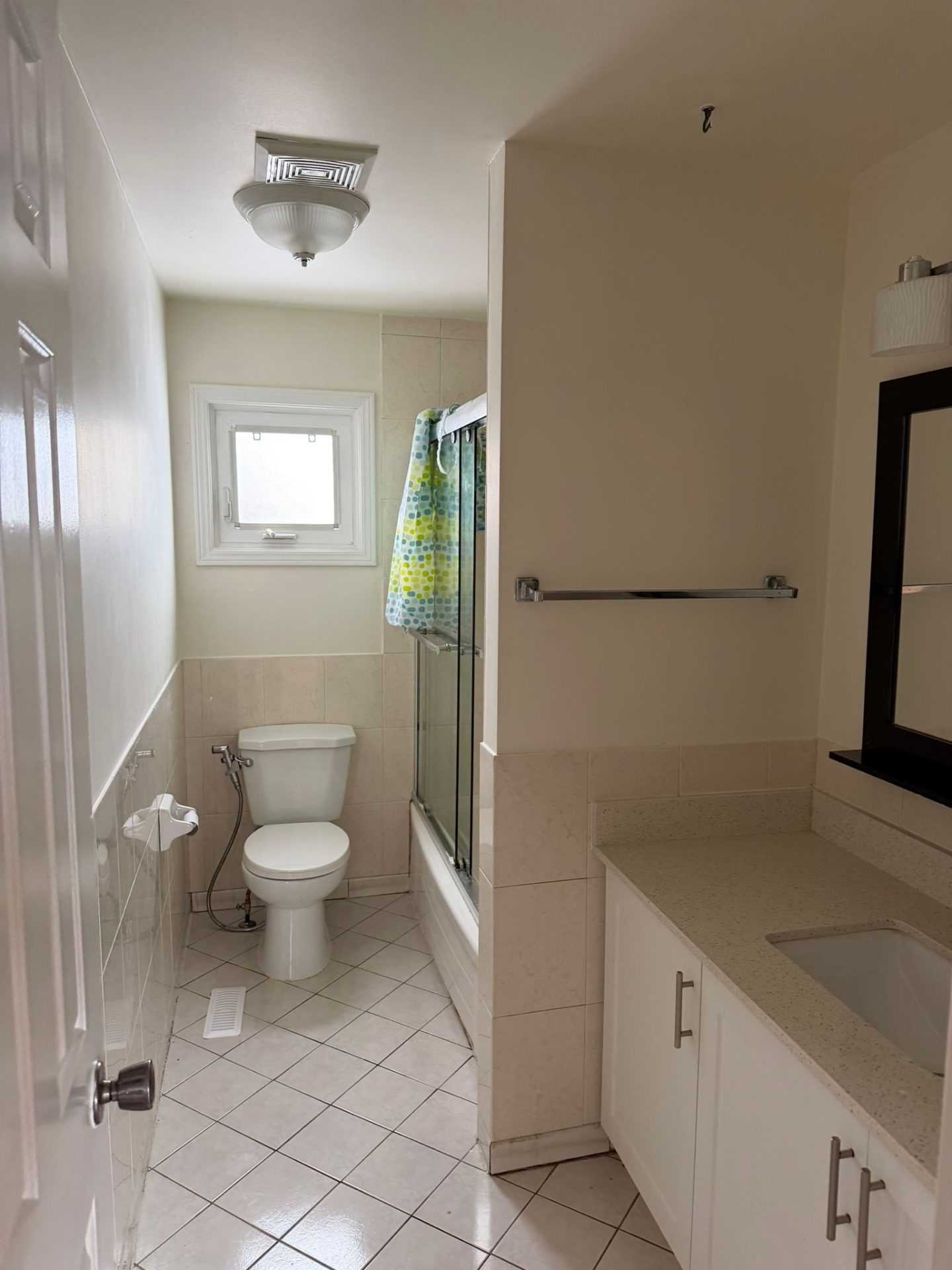 Private room in thronhill